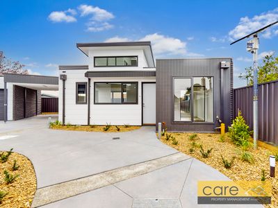 4 / 5 Maple Court, Doveton