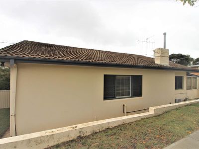 92 Esrom Street, Bathurst