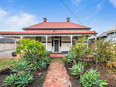 296 Railway Parade, East Cannington