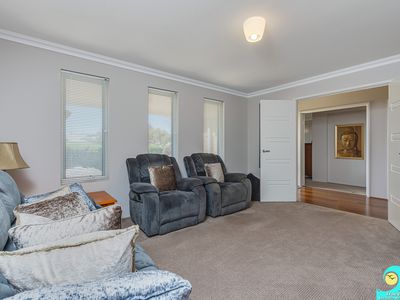 6 Jetty Loop, Yanchep