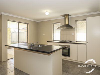 28 Watkins Loop, Tapping