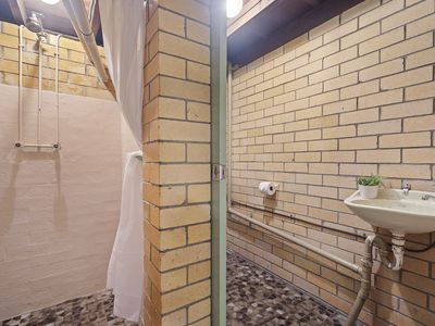 98 Brodie Street, Holland Park West