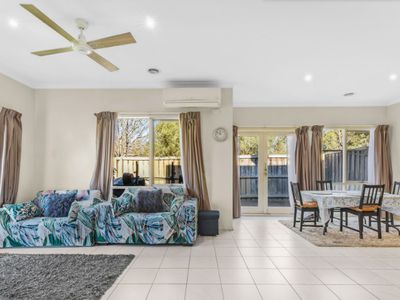 11 Hickory Drive, Narre Warren South