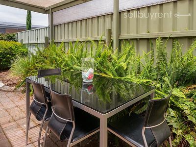 2 / 7 BURNS COURT, Wodonga