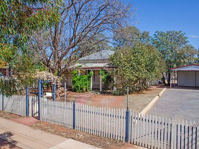 114 Wittenoom Street, West Lamington