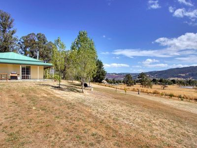 41 Cemetery Road, Cradoc