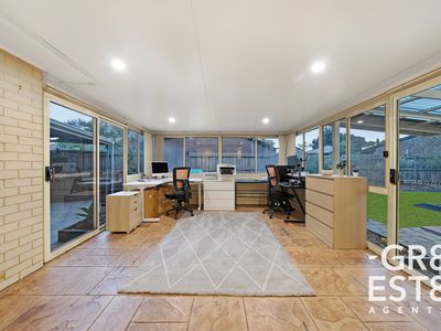 9 Greenshank court , Carrum Downs