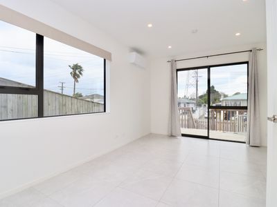 13A Everitt Road, Otara