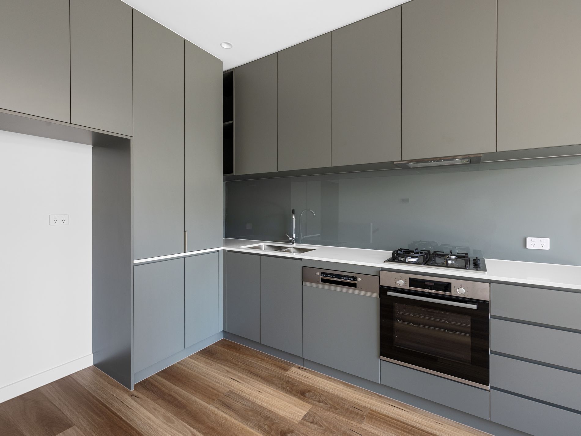 5 / 12 Irvine Crescent, Brunswick West