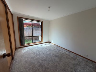 2 / 15 High Street, Werribee