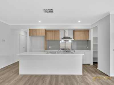 29 Rangeland Street, Mambourin