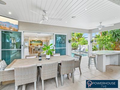 10 Castleton Entrance, Smithfield