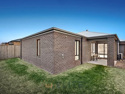 11 Shulze Drive, Clyde North