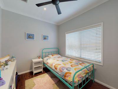 16 Brigalow Avenue, Dubbo