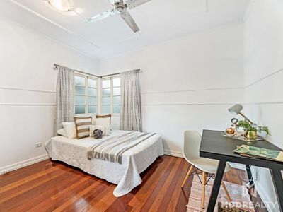 122 Jacaranda Street, North Booval