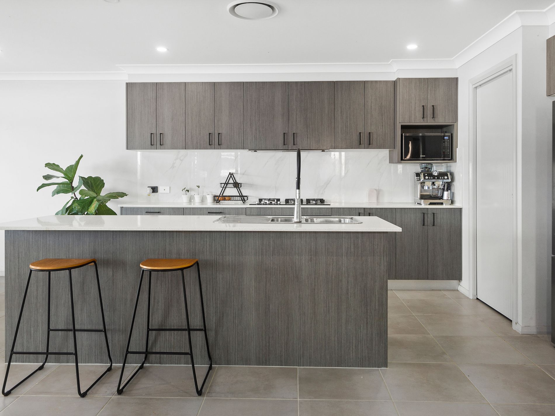 33 Flannery Drive, Calderwood