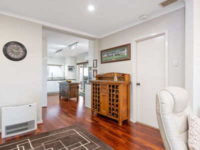 72 Collins Street, Piccadilly