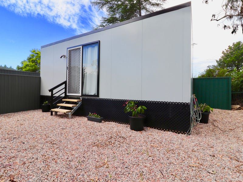 50 Dutton Road, Buxton
