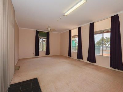 87 Killarney Street, Lamington