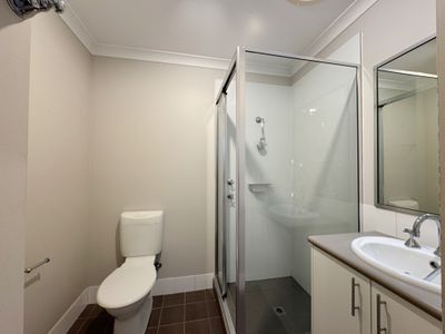 2 / 1 Ochiltree Street, Somerville