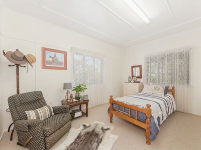 49 Walkers Lane, Booval