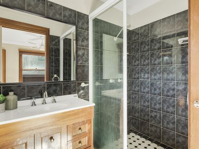 4 Gemini Way, Narrawallee