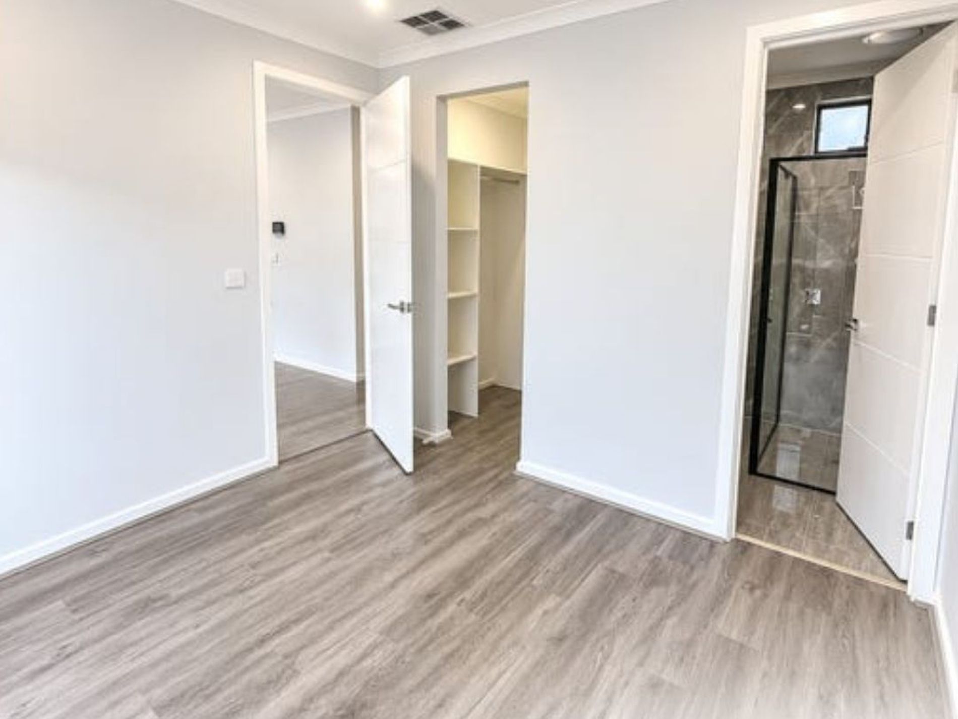 42 Orientation Avenue, Tarneit