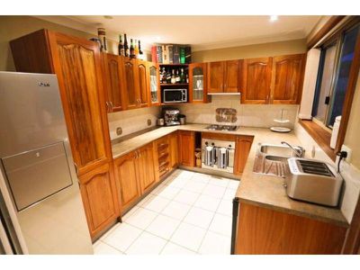 98 Wendy Crescent, Georges Hall