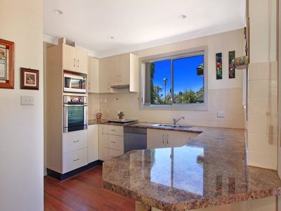 14 Stanthorpe Drive, Kanahooka