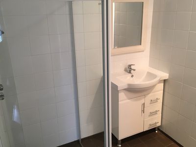 1 / 4 Banksia Avenue, Windang