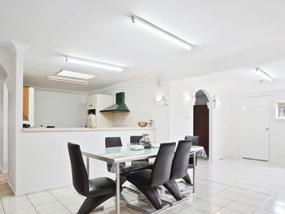 B4 / 31 Lenton Crescent, Oakhurst
