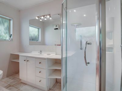 47 Settlers Grove, Orewa