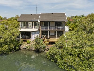 1 / 13 Royal Palm Court, Southport