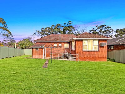 803 Henry Lawson Drive, Picnic Point