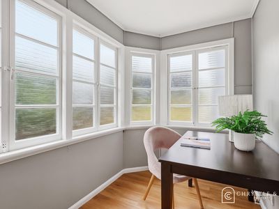7 Hill End Road, Glenella