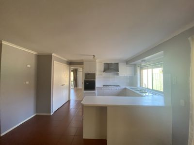 51 Sunbird Crescent, Hoppers Crossing
