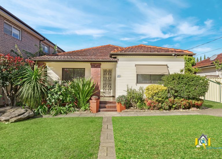 90 MacKenzie Street, Revesby