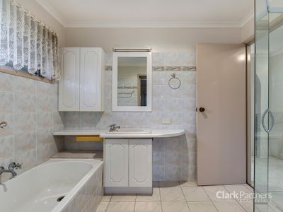 1208 Old North Crescent, Strathpine