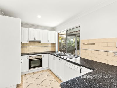 25 Macleay Place, Albion Park