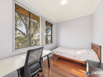 14 Kambala Crescent, Fairfield West