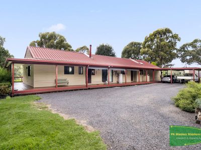 422 Laffing Waters Lane, Laffing Waters