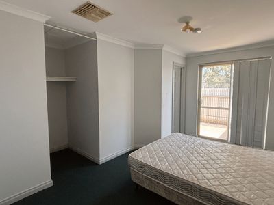 18 / 32 Shotover Place, South Kalgoorlie