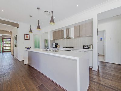 18 Clive Road, Birkdale