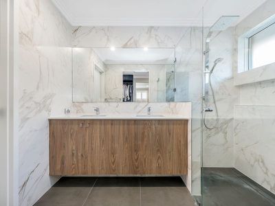 18 Minstrell Way , Madora Bay