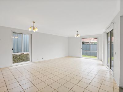 17 Mebbin Circuit, Woongarrah