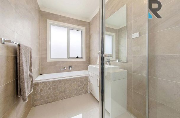 97 Horizon Boulevard, Greenvale
