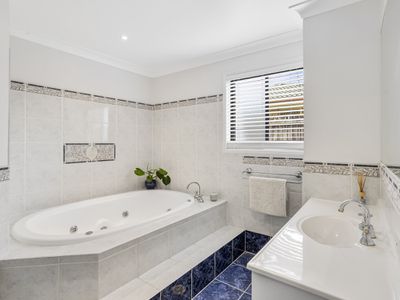 4 Paten Close, Birkdale