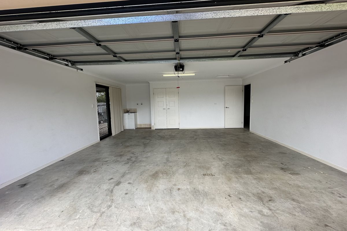 8B Koel Court, Warner