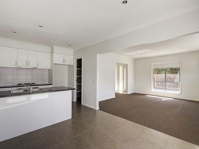 2 / 166 Grove Road, Grovedale