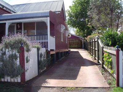 16 Allan Street, North Toowoomba